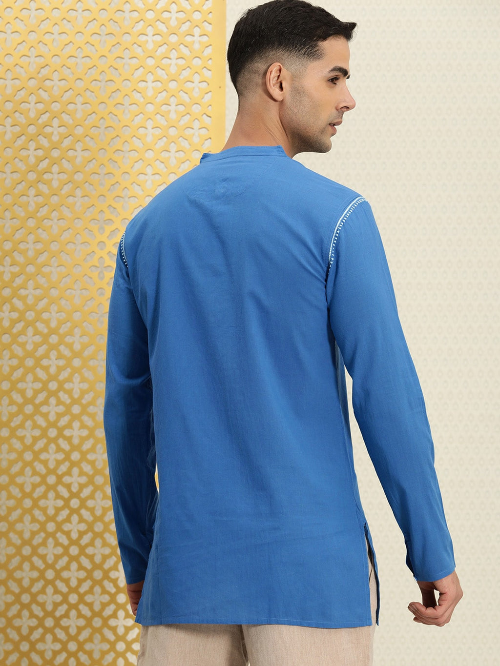 House of Pataudi Men Pure Cotton Solid Chikankari Jashn Short Kurta