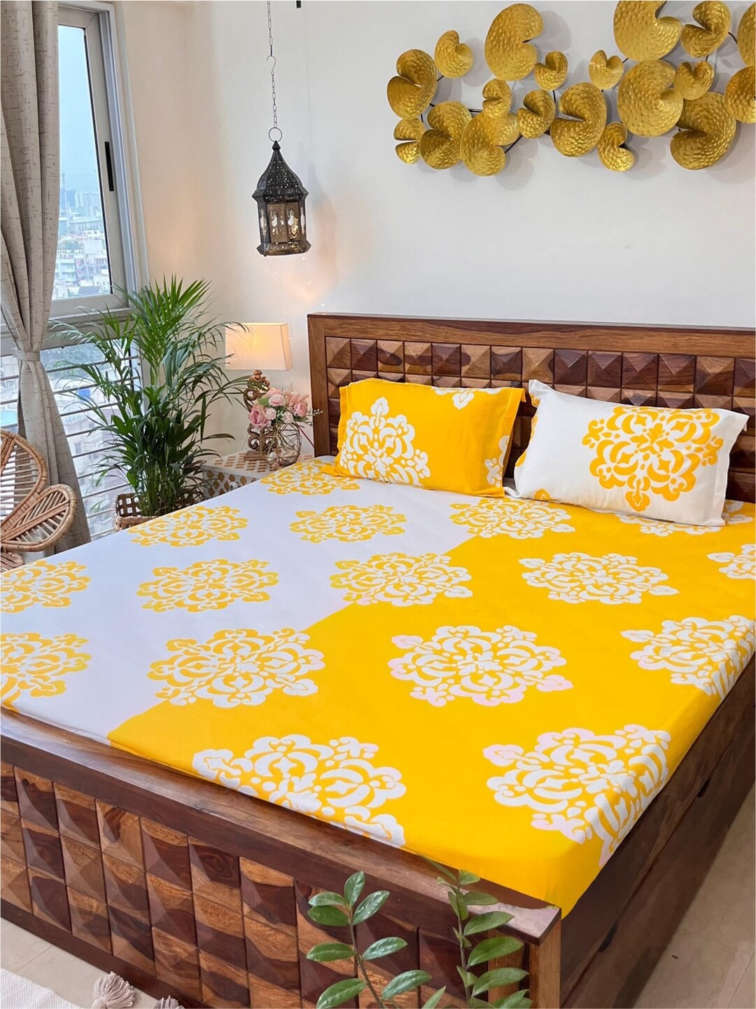 URBAN SPACE Divine White Ethnic Motifs 144 TC Cotton Queen Bedsheet & 2 Pillow Covers