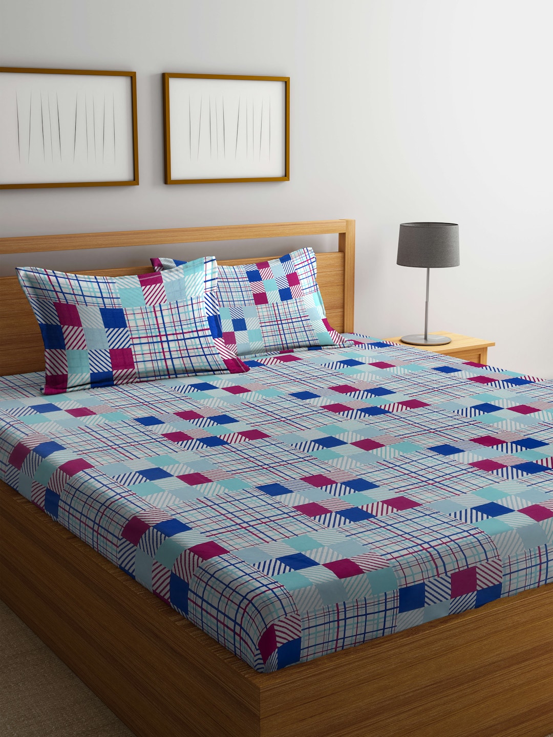 BOMBAY DYEING Marigold Blue Geometric Cotton 104 TC King Bedsheet With 2 Pillow Covers