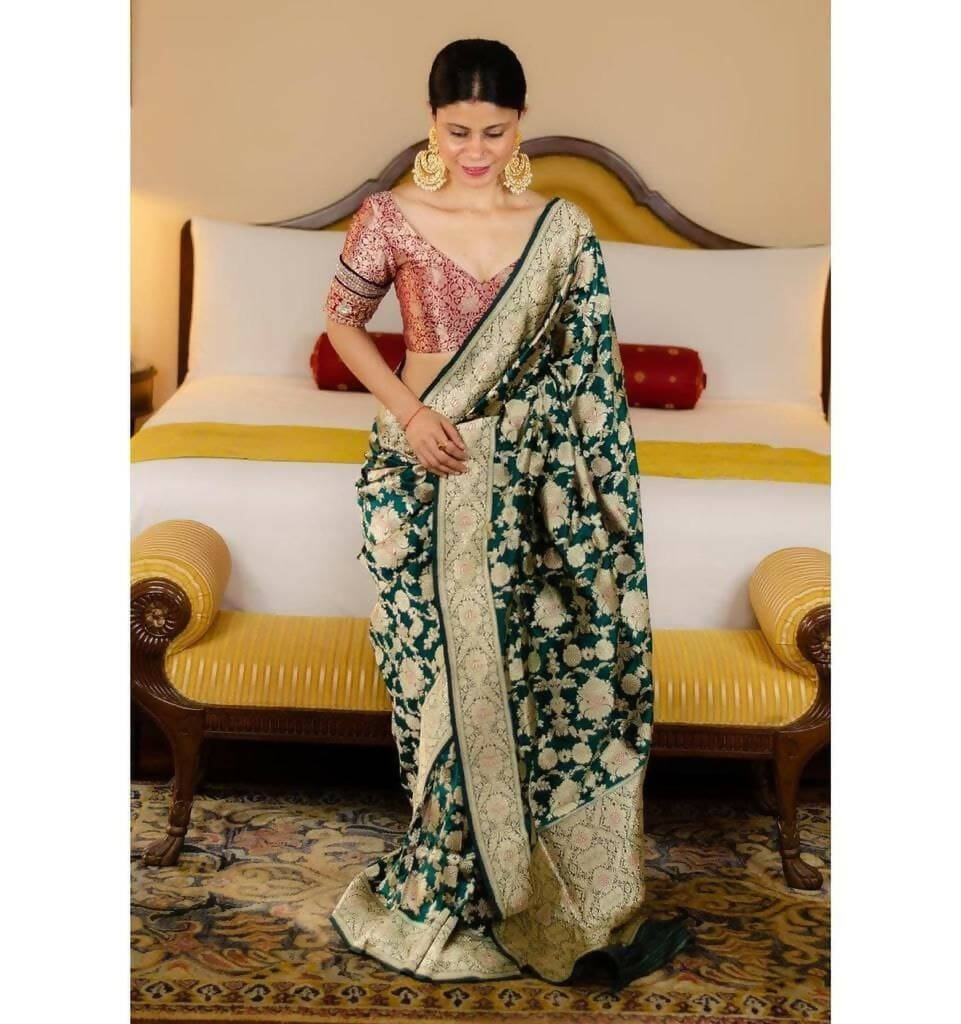 DEIANA'S Beautiful Designer Golden zari Soft Lichi Silk Saree - Green