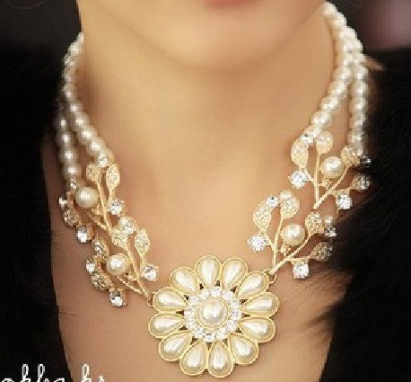 Gold-Toned Alloy Rhinestones Studded Necklace - The Pari