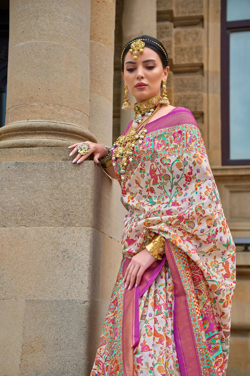 Contessa Pink& White Superior V.P.Silk Woven Printed Patola Silk Saree - Rewaa Milano