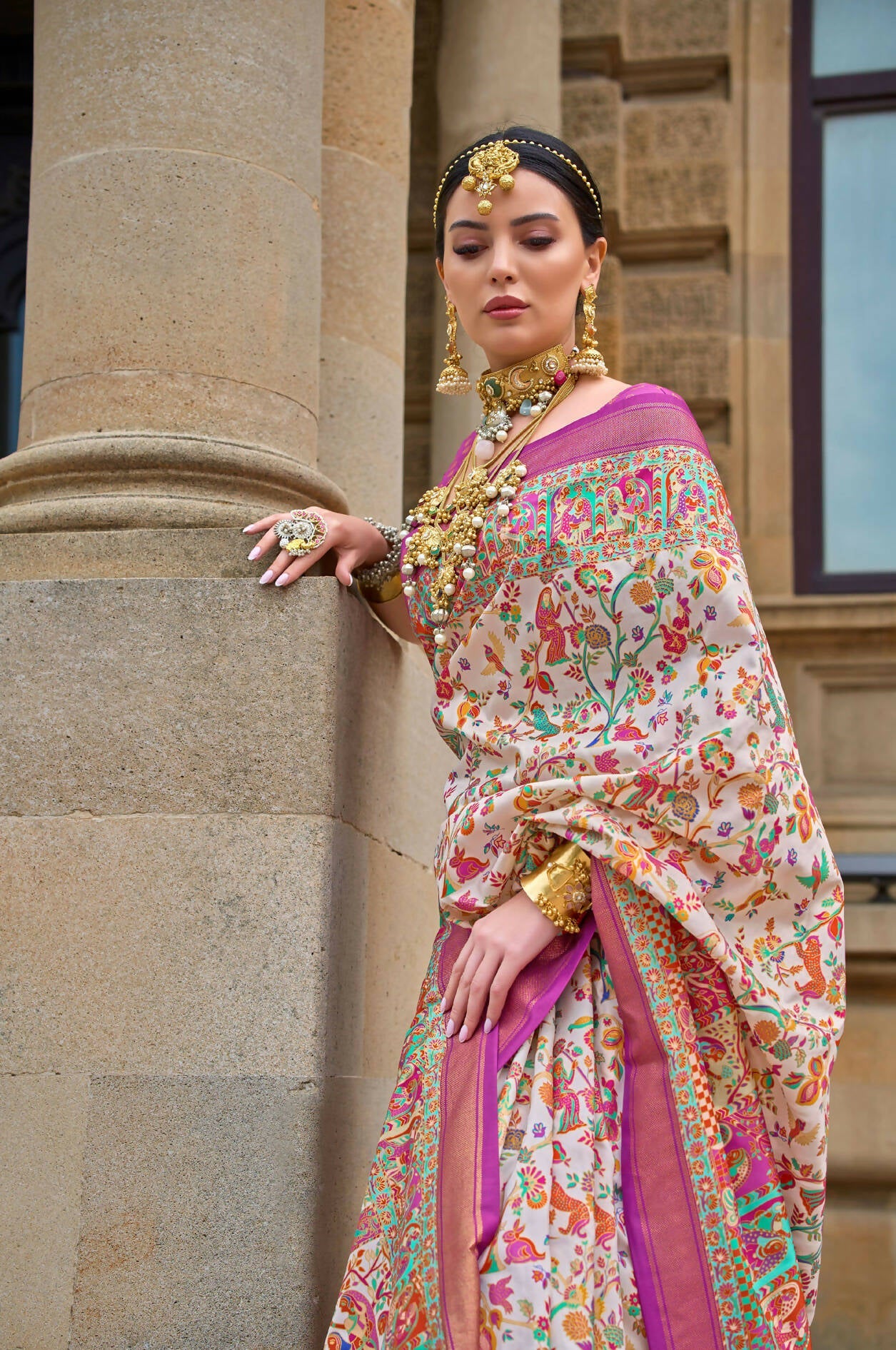 Contessa Pink& White Superior V.P.Silk Woven Printed Patola Silk Saree - Rewaa Milano