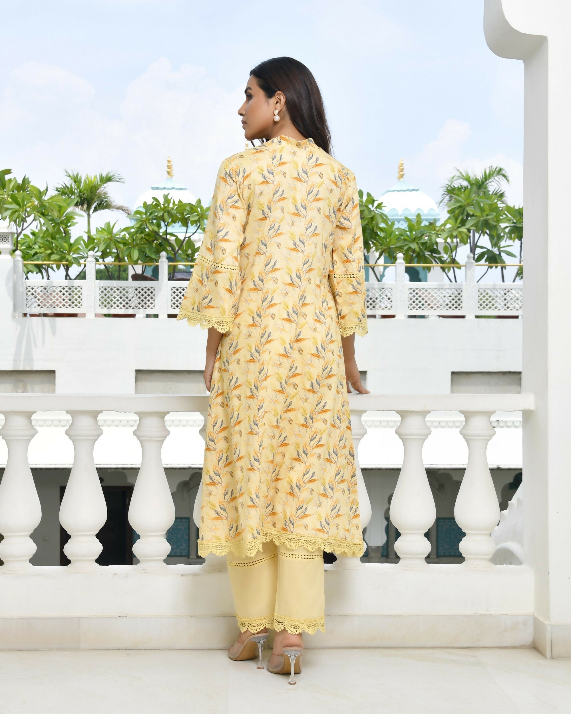 Vaasva Women's Yellow Cotton Printed Kurta Pant Set