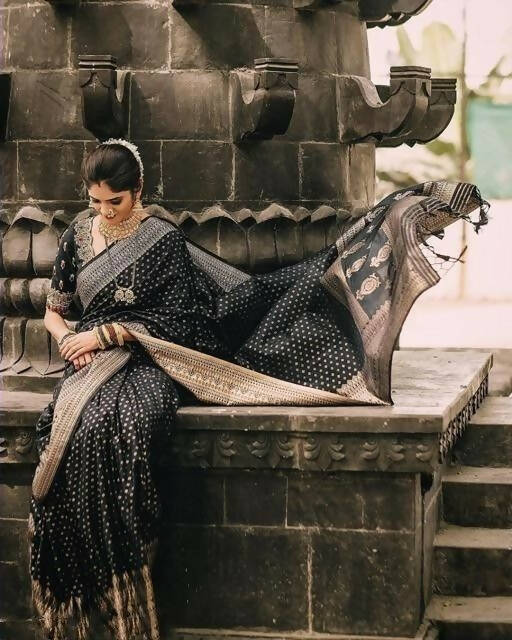 DEIANA'S Beautiful Designer Golden zari Soft Lichi Silk Saree - Black