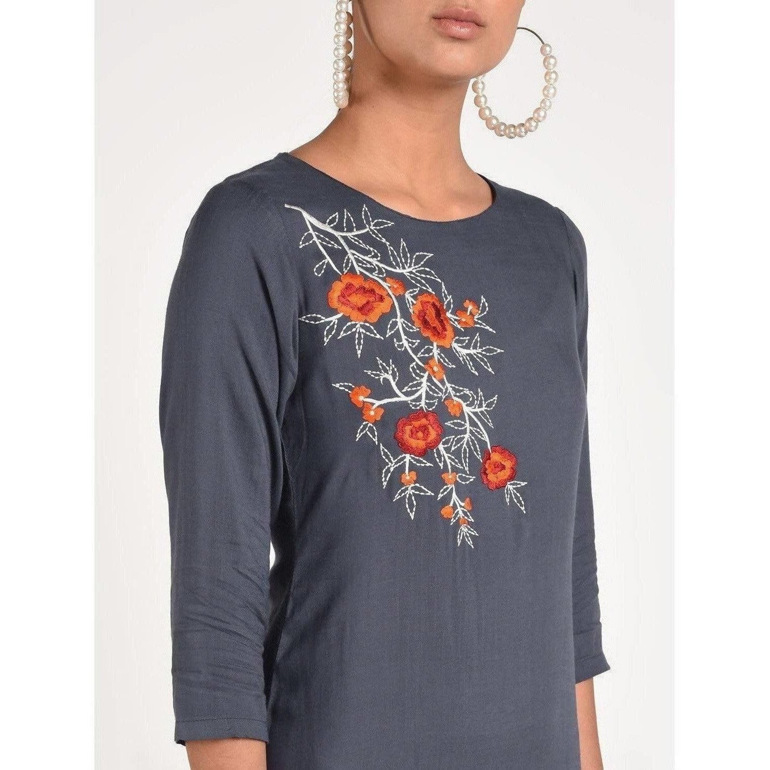 Cheera Women's Rayon Straight Kurta With Beautiful Embroidery Patch (CH016K)