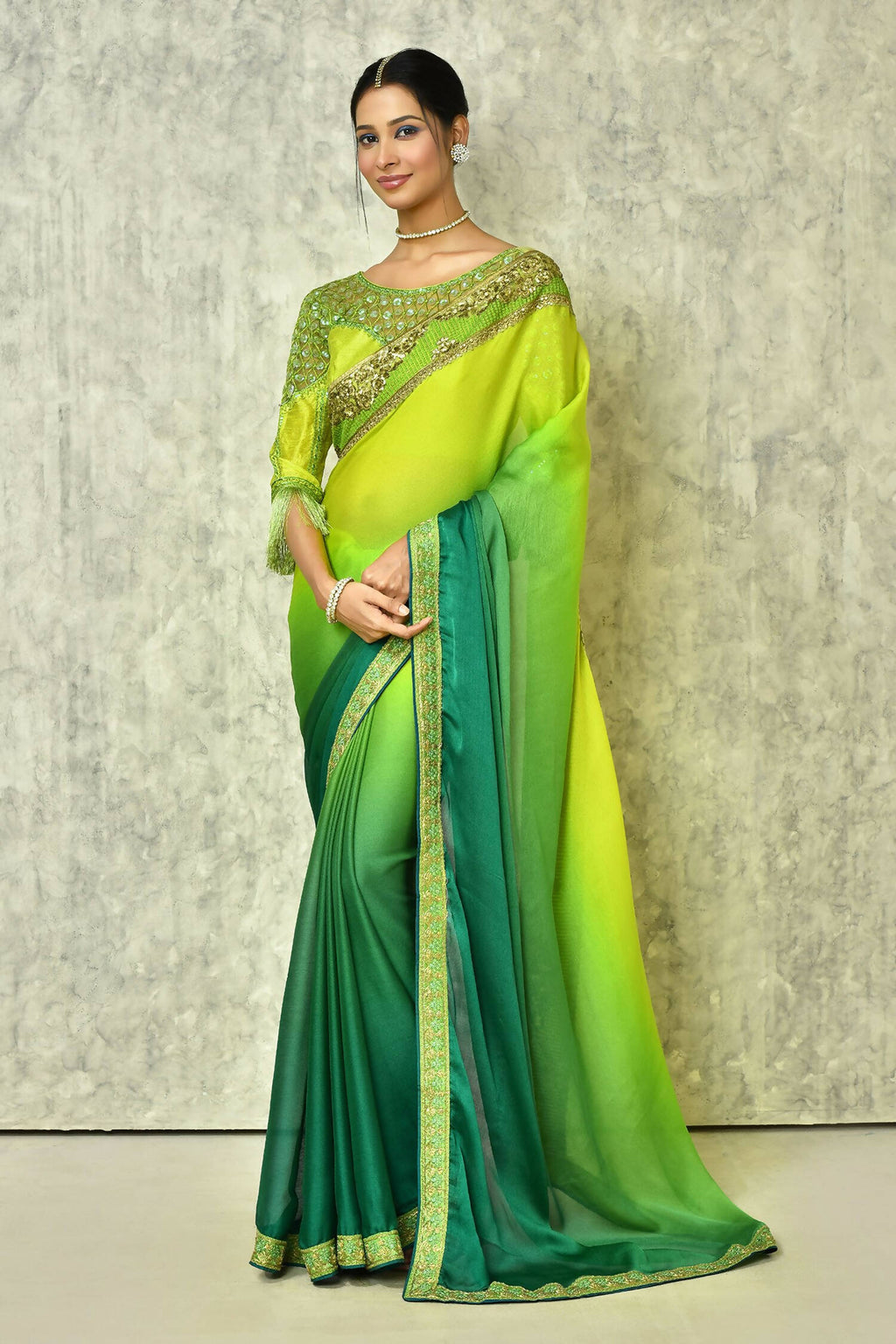Green Silk Plain Saree with Blouse Piece - Purvi