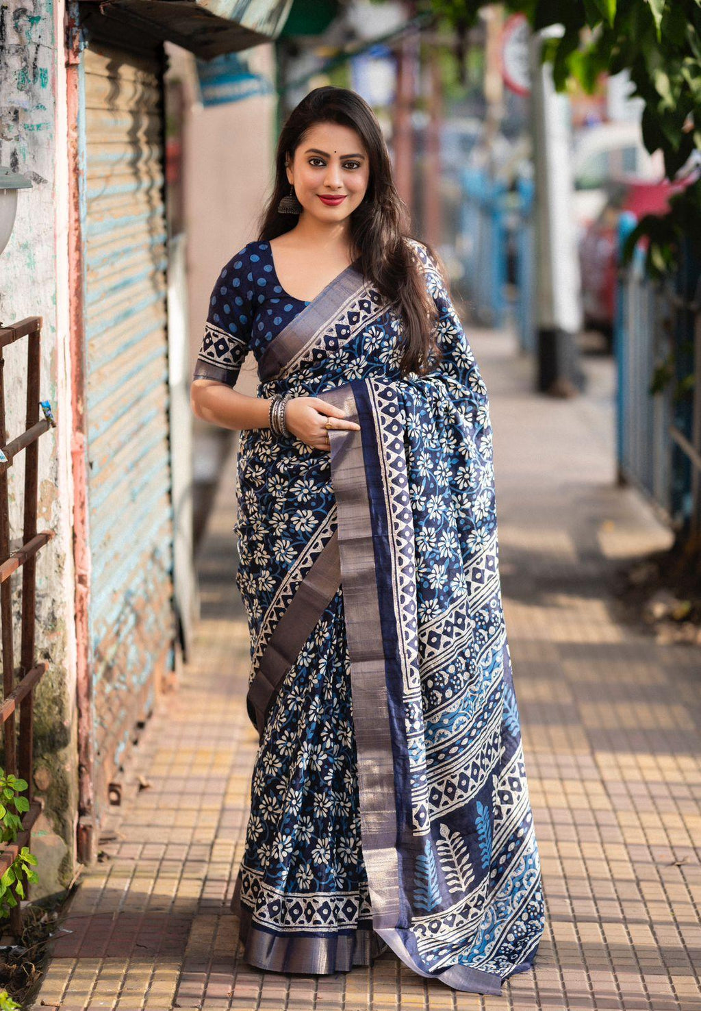 Blue Poly Silk Ethnic Motifs Saree with Unstitched Blouse - A2M