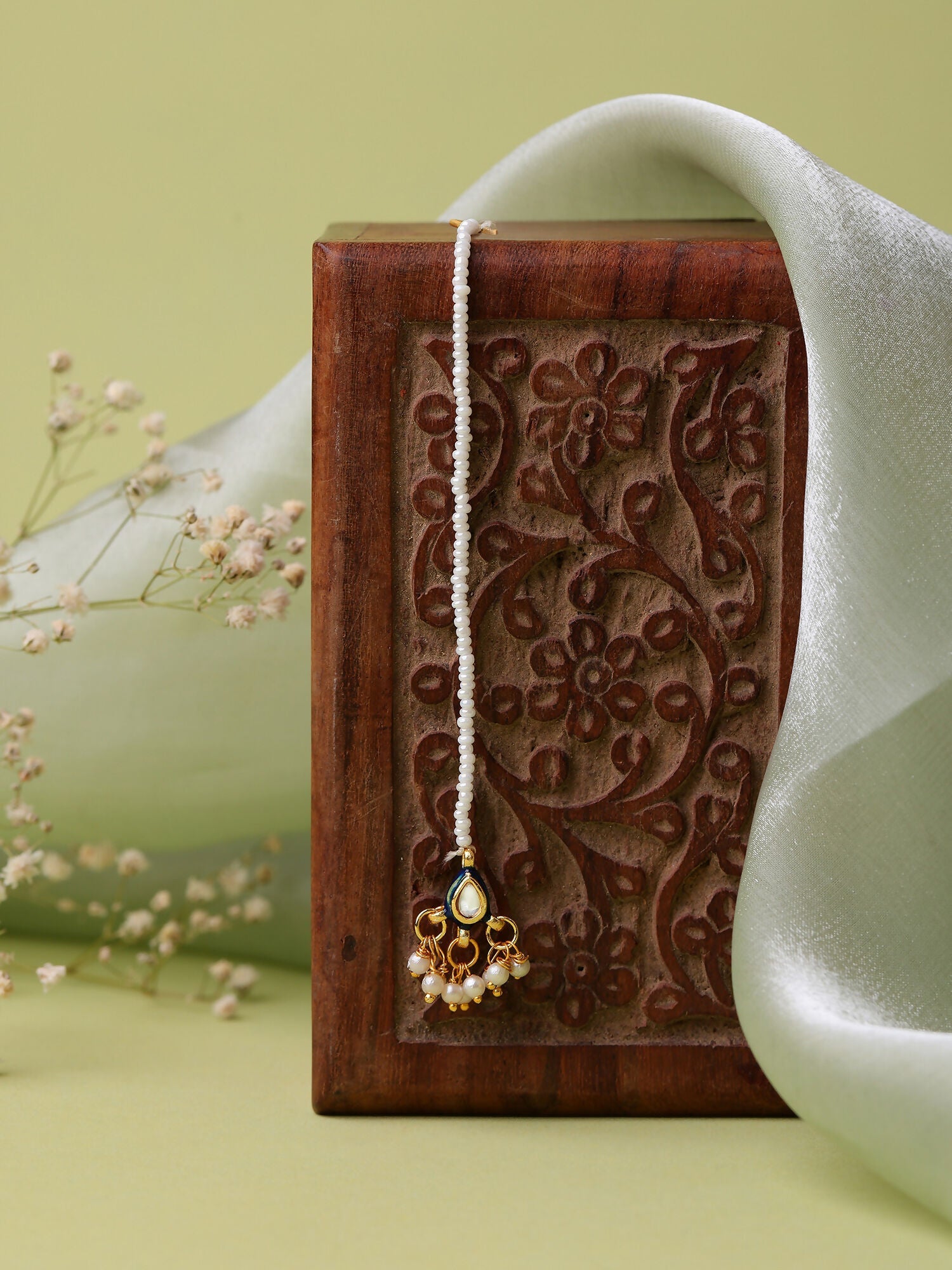 Ruby Raang Gold Polished Gold Kundan Maang Tikka - Distacart