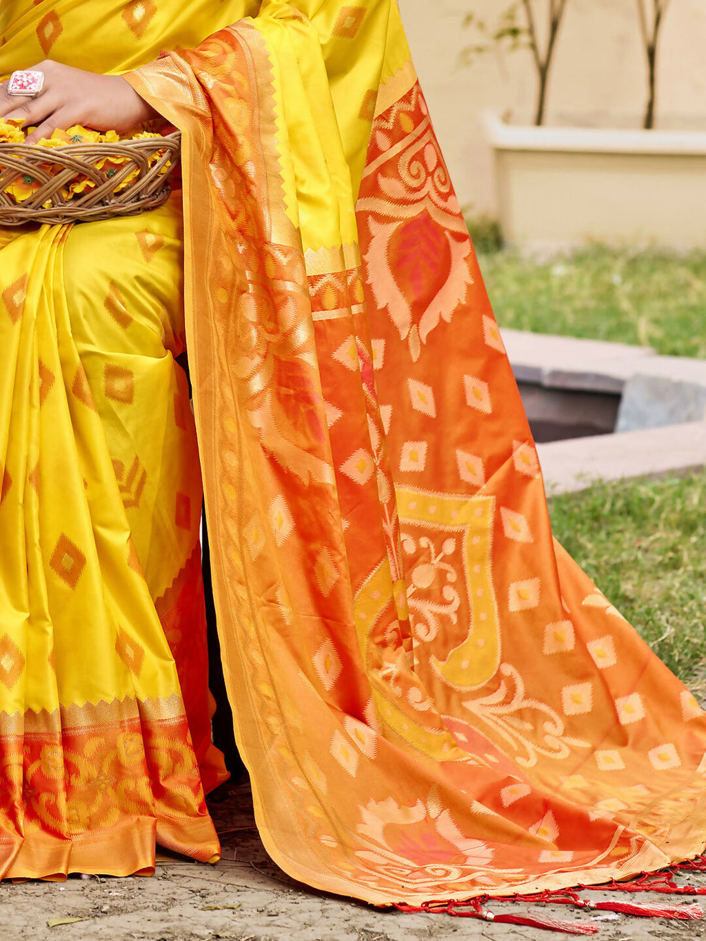 Shree Shyam Fashion Yellow Pochampally Silk Saree - Distacart