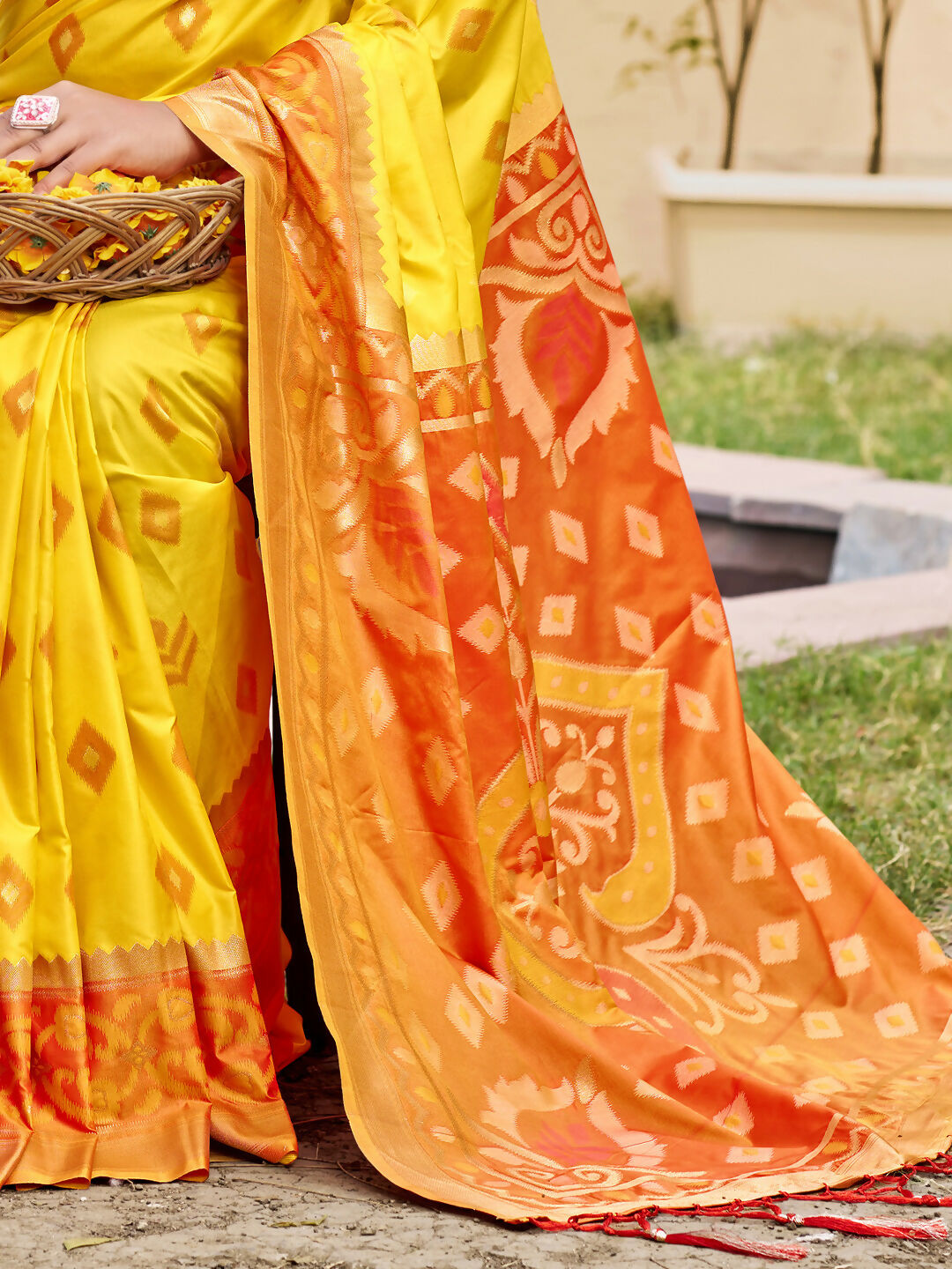 Shree Shyam Fashion Yellow Pochampally Silk Saree - Distacart