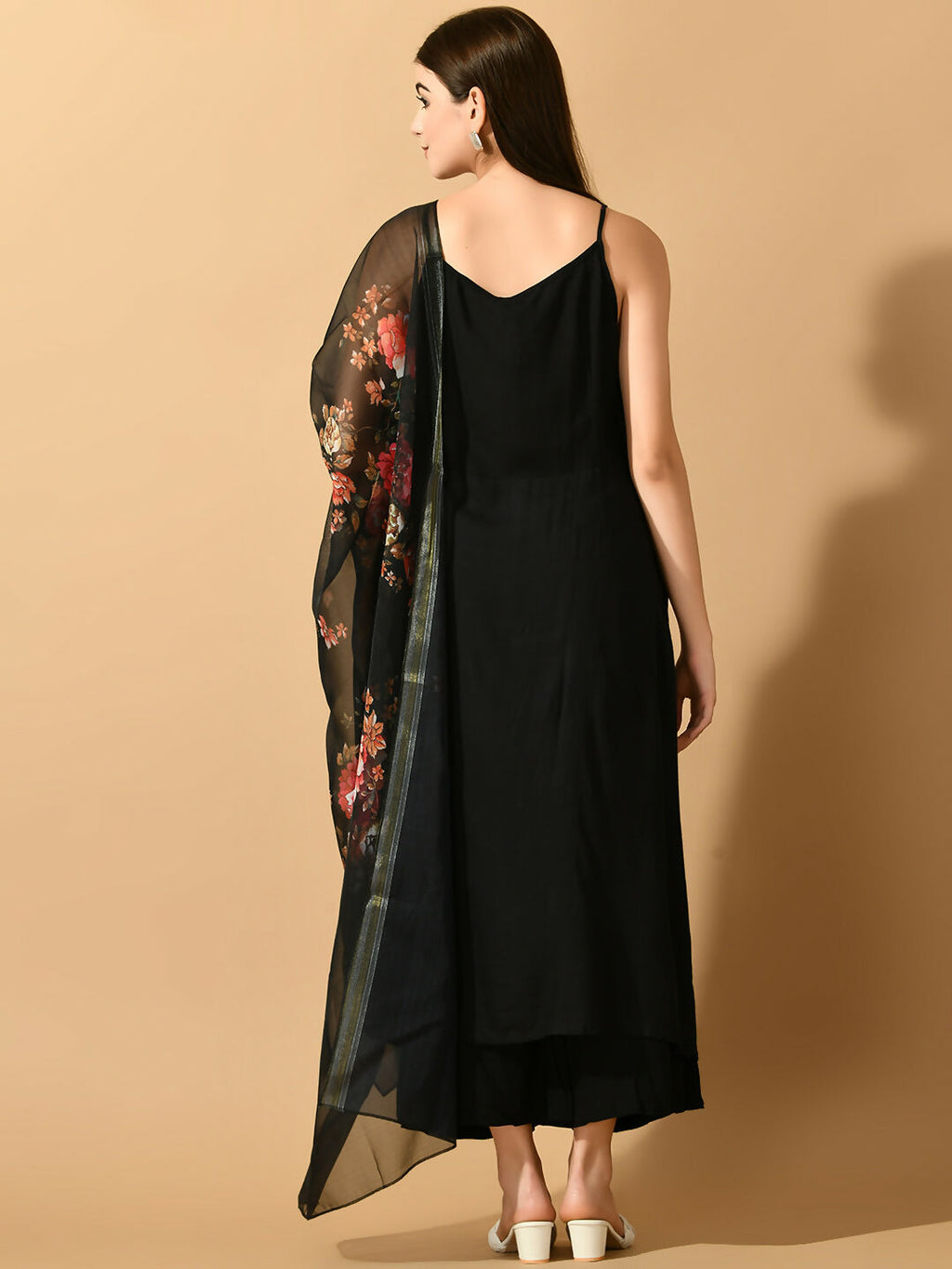 Myshka Women's Black Solid Party Kurta Sets