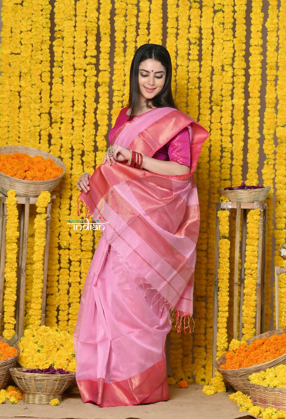 Very Much Indian Rajsi - Handloom Ari Checks Cotton Silk Saree With Golden Border - Pink