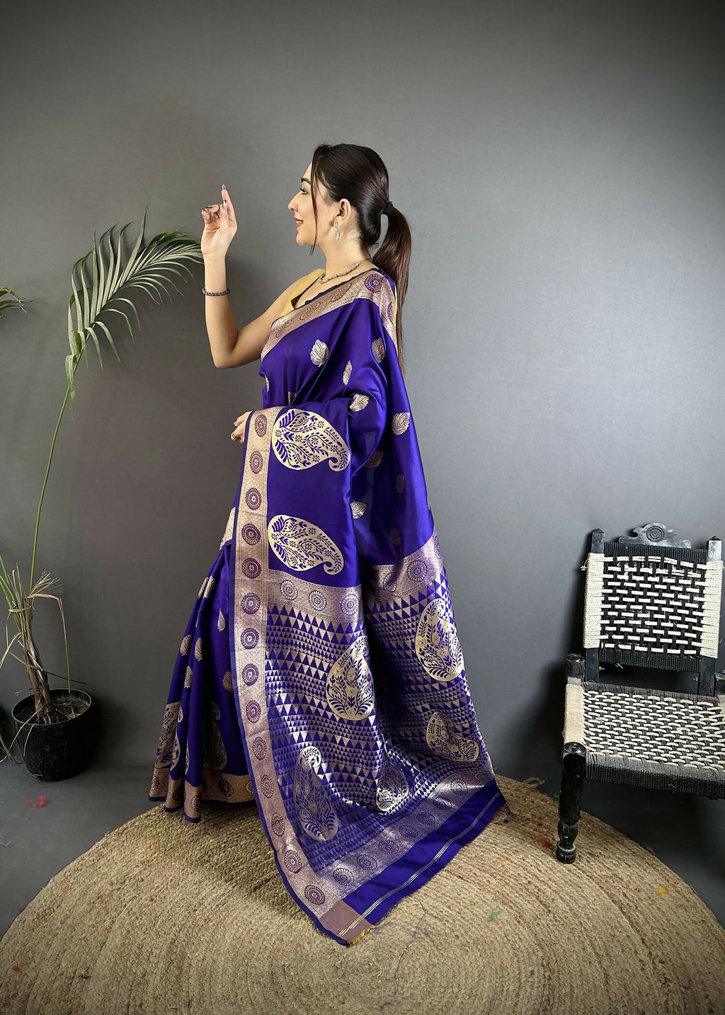 Joban Fashion Purple Paisley Soft Silk Banarasi Saree - Distacart