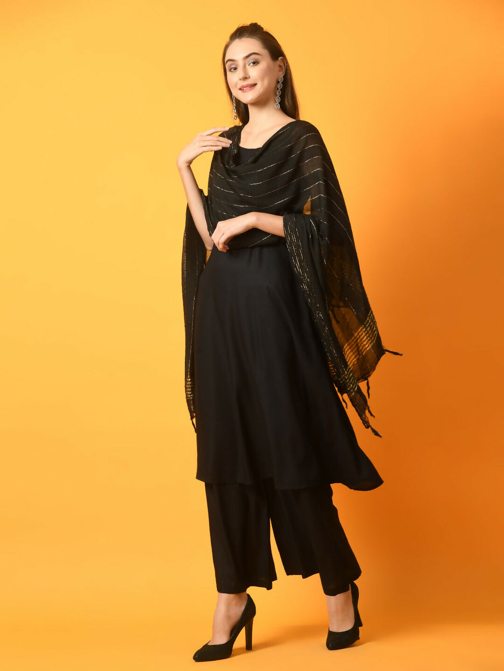 Myshka Women's Black Solid Anarkali Party Kurta Set With Dupatta