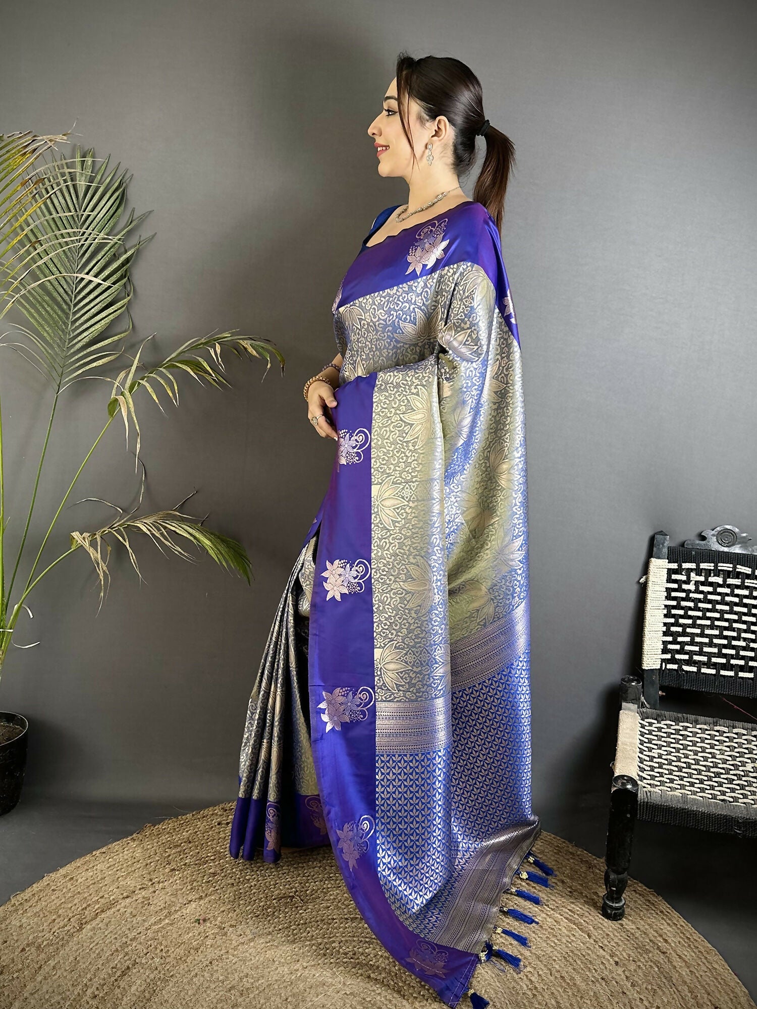 Joban Fashion Grey Intricate Zari Weaving Soft Silk Dharmavaram Saree