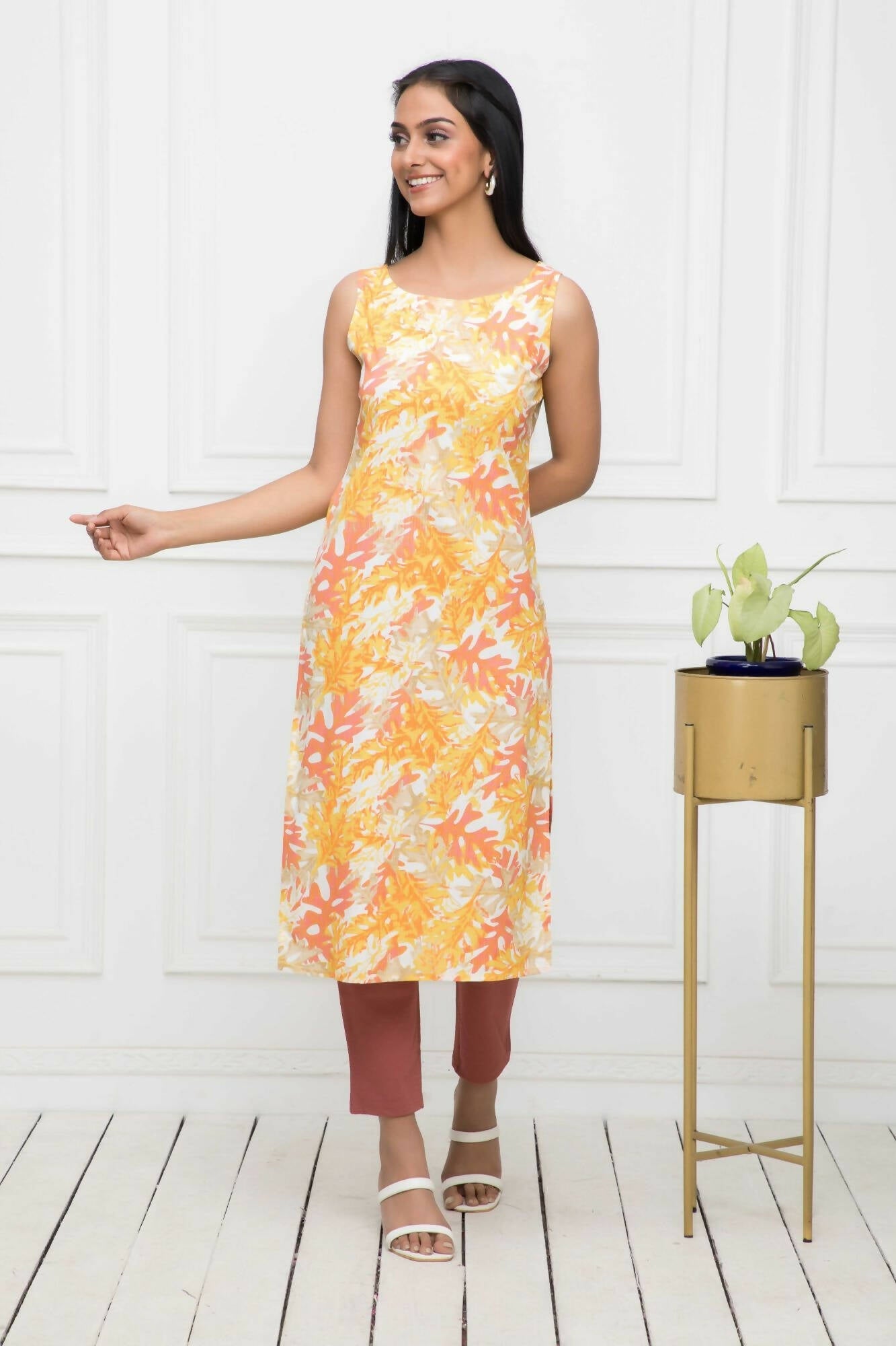 Myshka Multi Floral Women Cotton Straight Round Neck Kurtas - Distacart