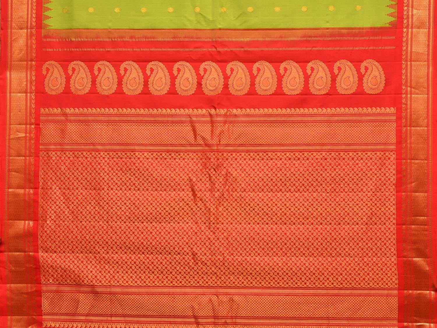 Green and Red Gadwal Silk Handloom Saree with Mango Pallu Design - Global Threads