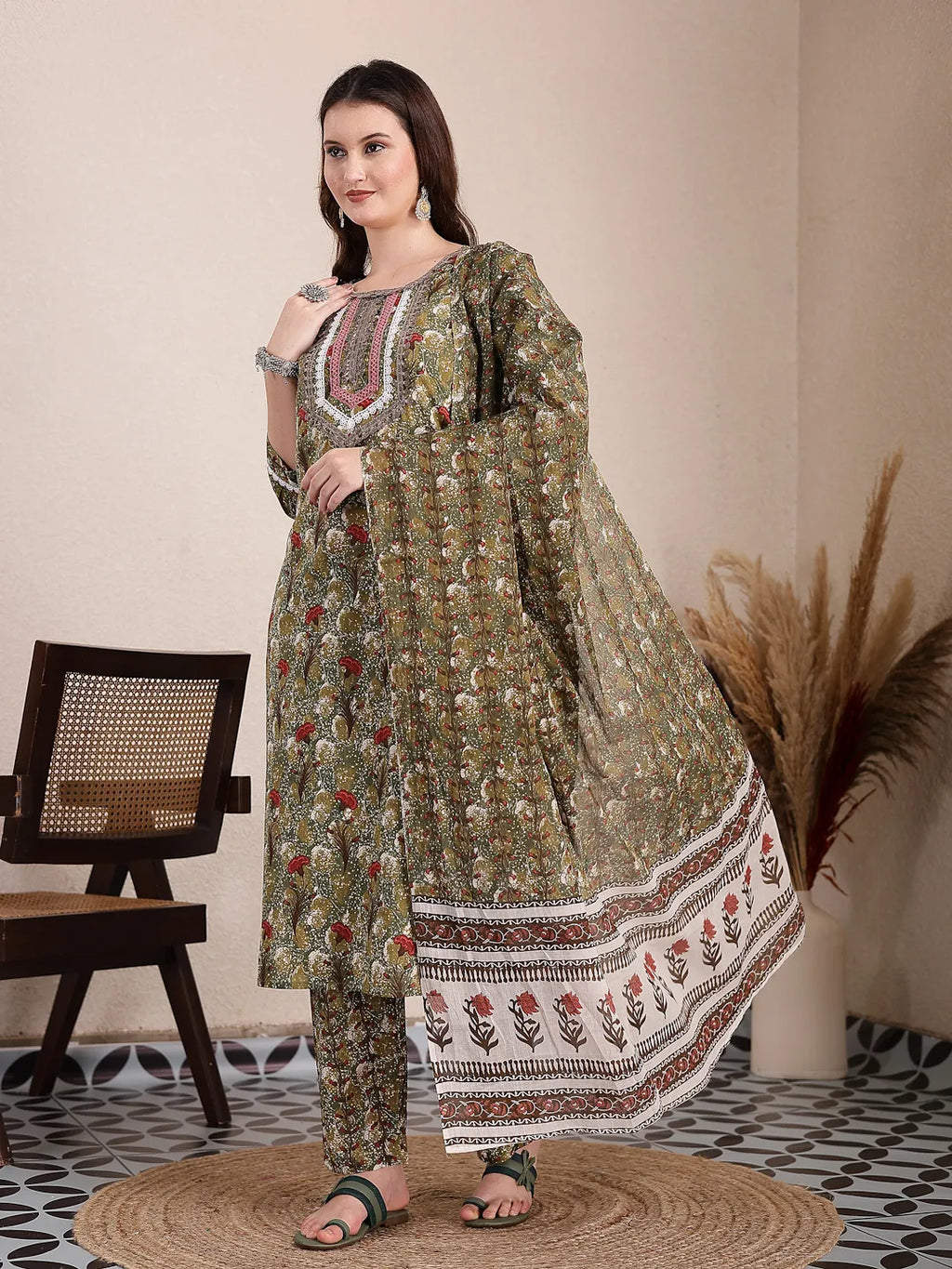 Yufta Green Cotton Lace Work On Yoke Straight Kurta Dupatta Pant Set