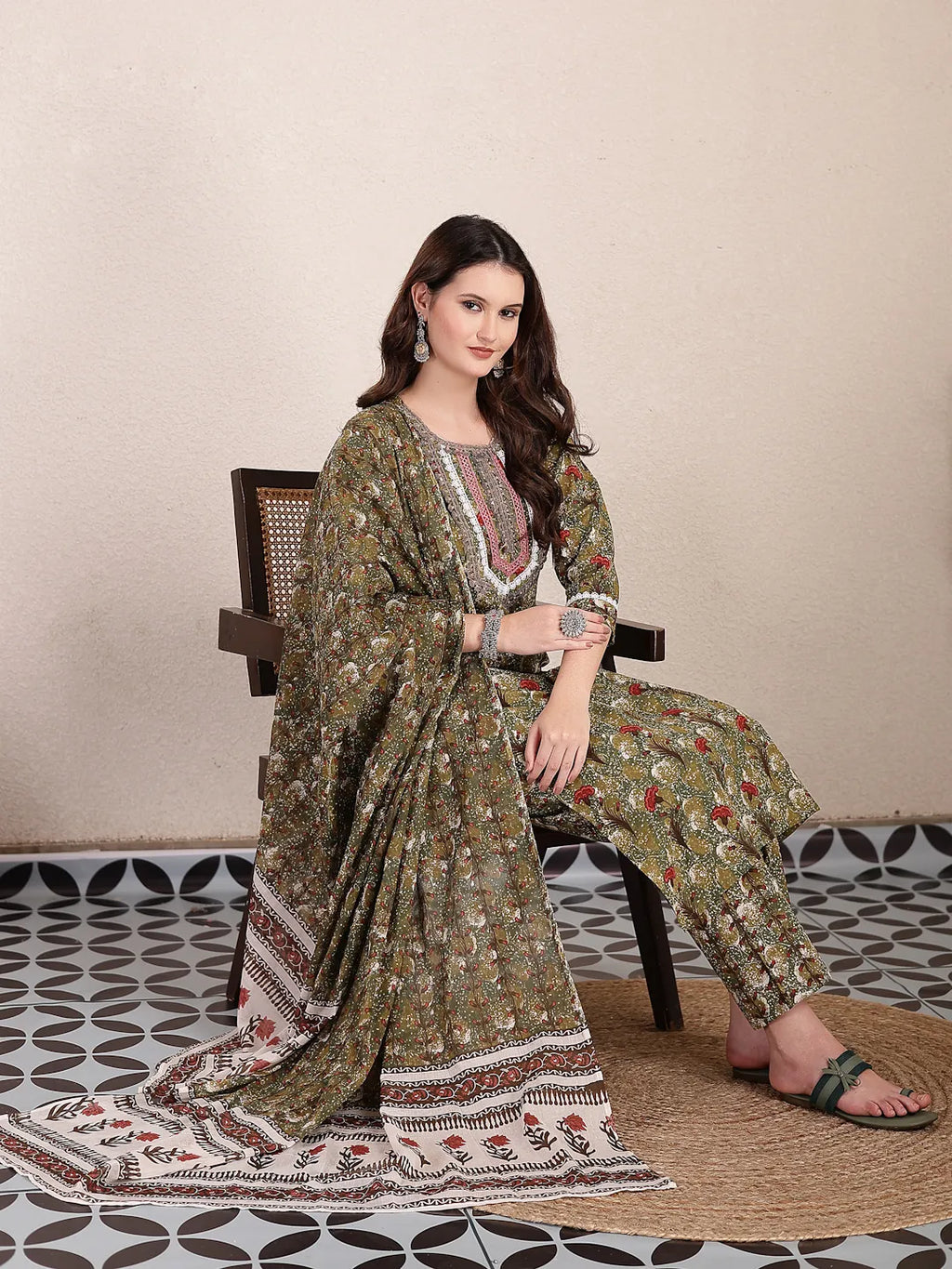 Yufta Green Cotton Lace Work On Yoke Straight Kurta Dupatta Pant Set