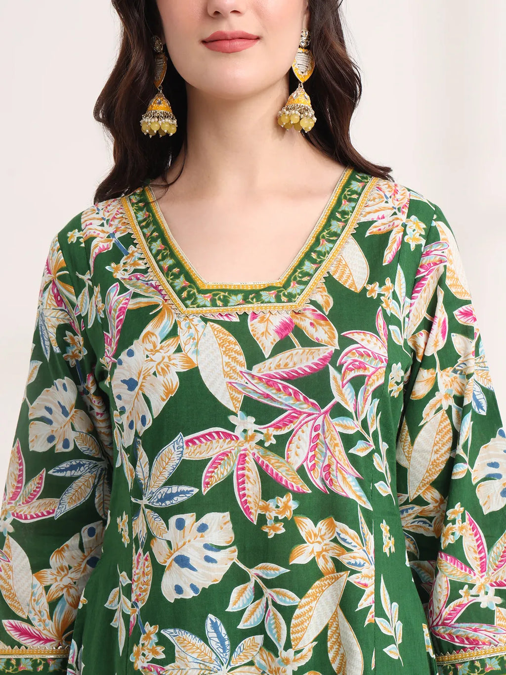 Yufta Green Floral Print A-Line Kurta Trouser And Dupatta Set - Distacart