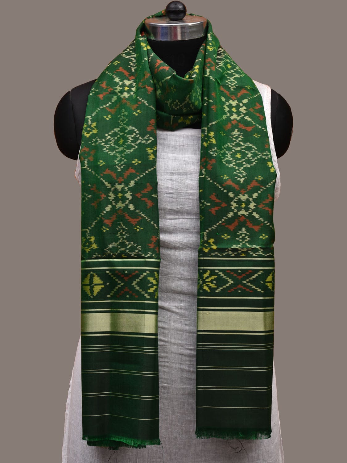 Green Pochampally Ikat Silk Handloom Dupatta with Grill Design - Global Threads