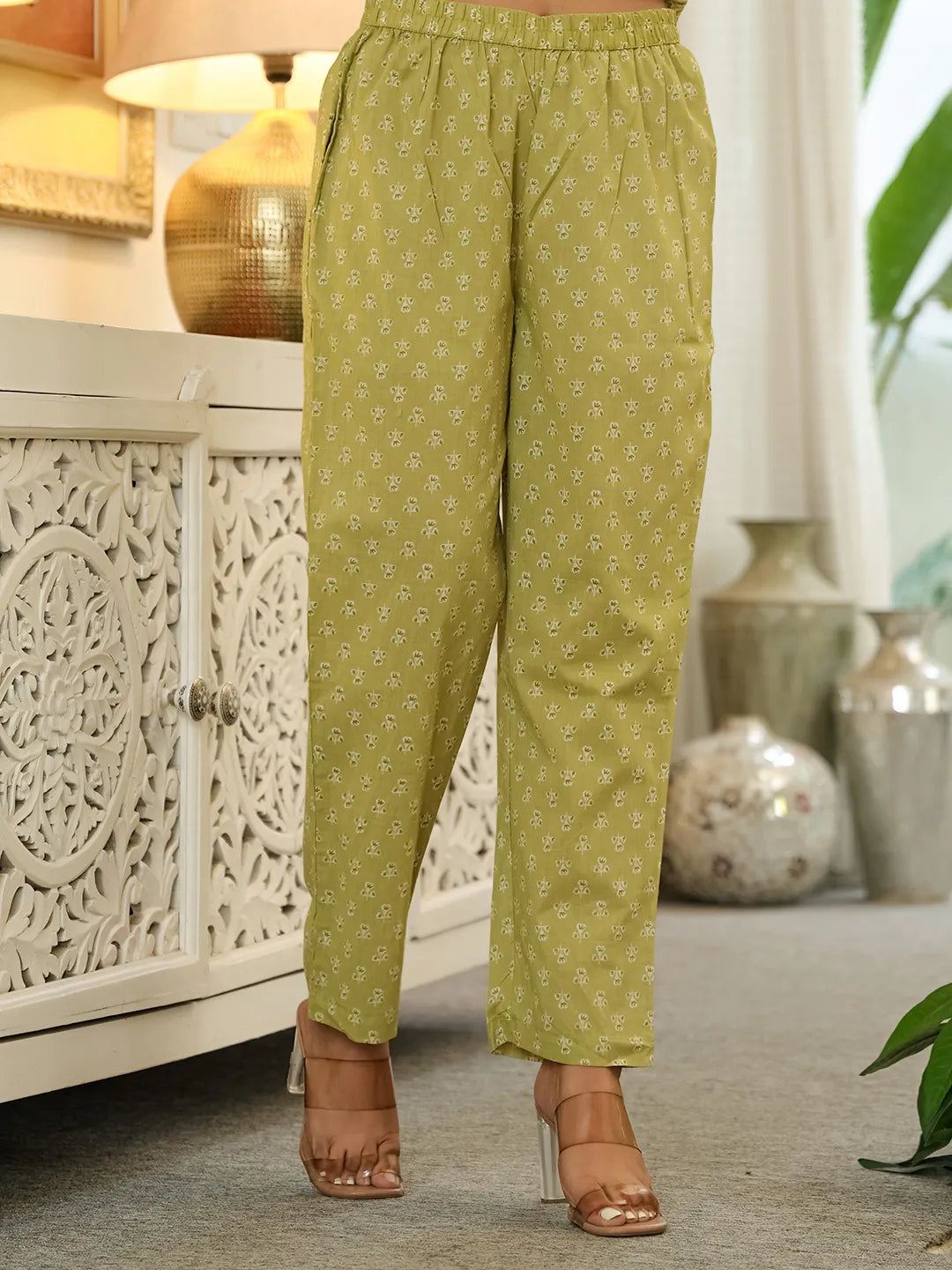 Yufta Green Pure Cotton Thread Work Sequins Work Kurta Dupatta Pant Set - Distacart
