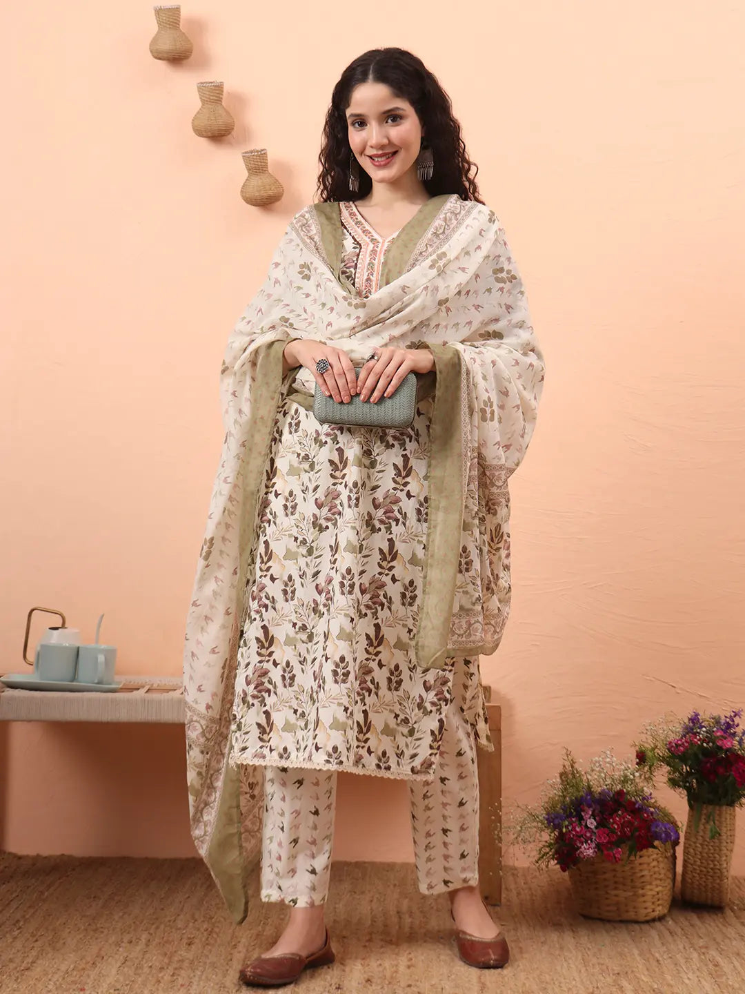 Yufta Green Straight Thared Work Kurta Trouser Dupatta Set - Distacart