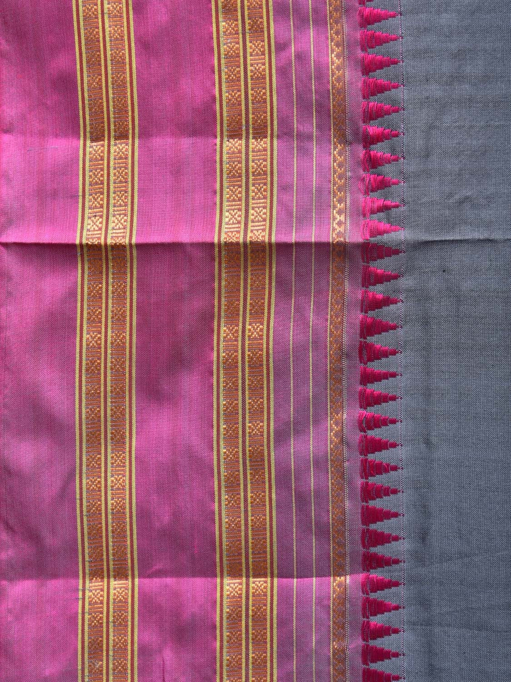 Grey and Pink Narayanpet Silk Handloom Plain Saree with Border Design No Blouse - Global Threads