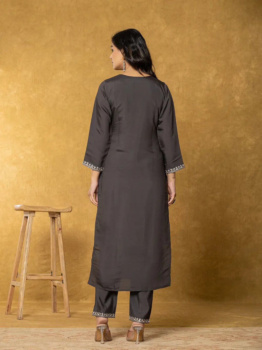 Yufta Grey Silk Kurta Dupatta Pant Set - Distacart