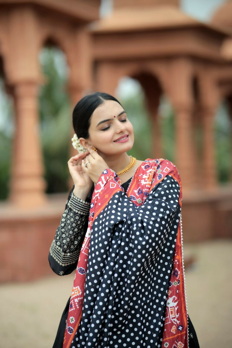 Vastranavya Navaratri Collection Myra Silk Lehenga & Blouse With Maslin Crochet Printed Dupatta Set - Black