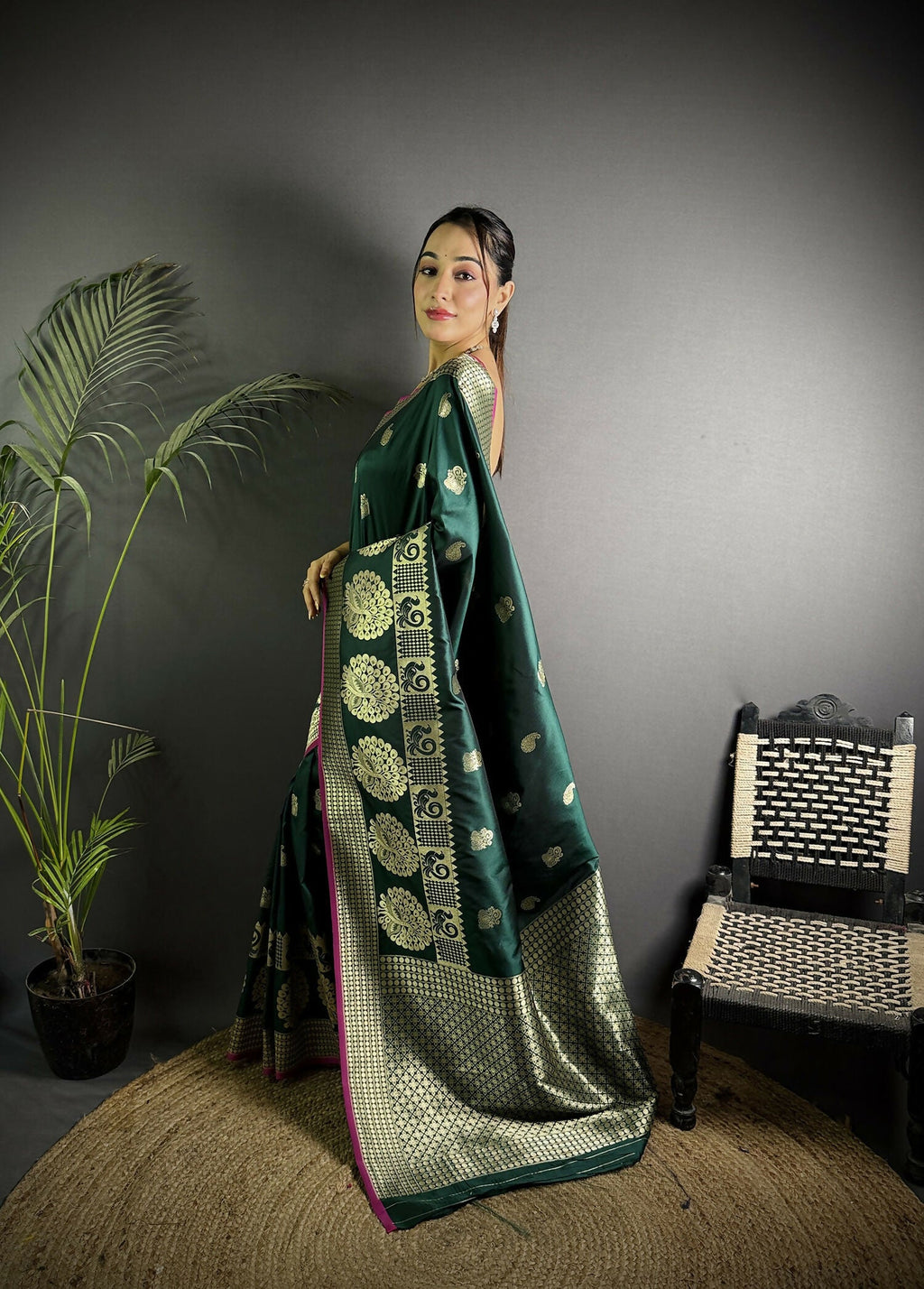 Joban Fashion Dark Green Banarasi Soft Lichi Silk Paisley Saree - Distacart