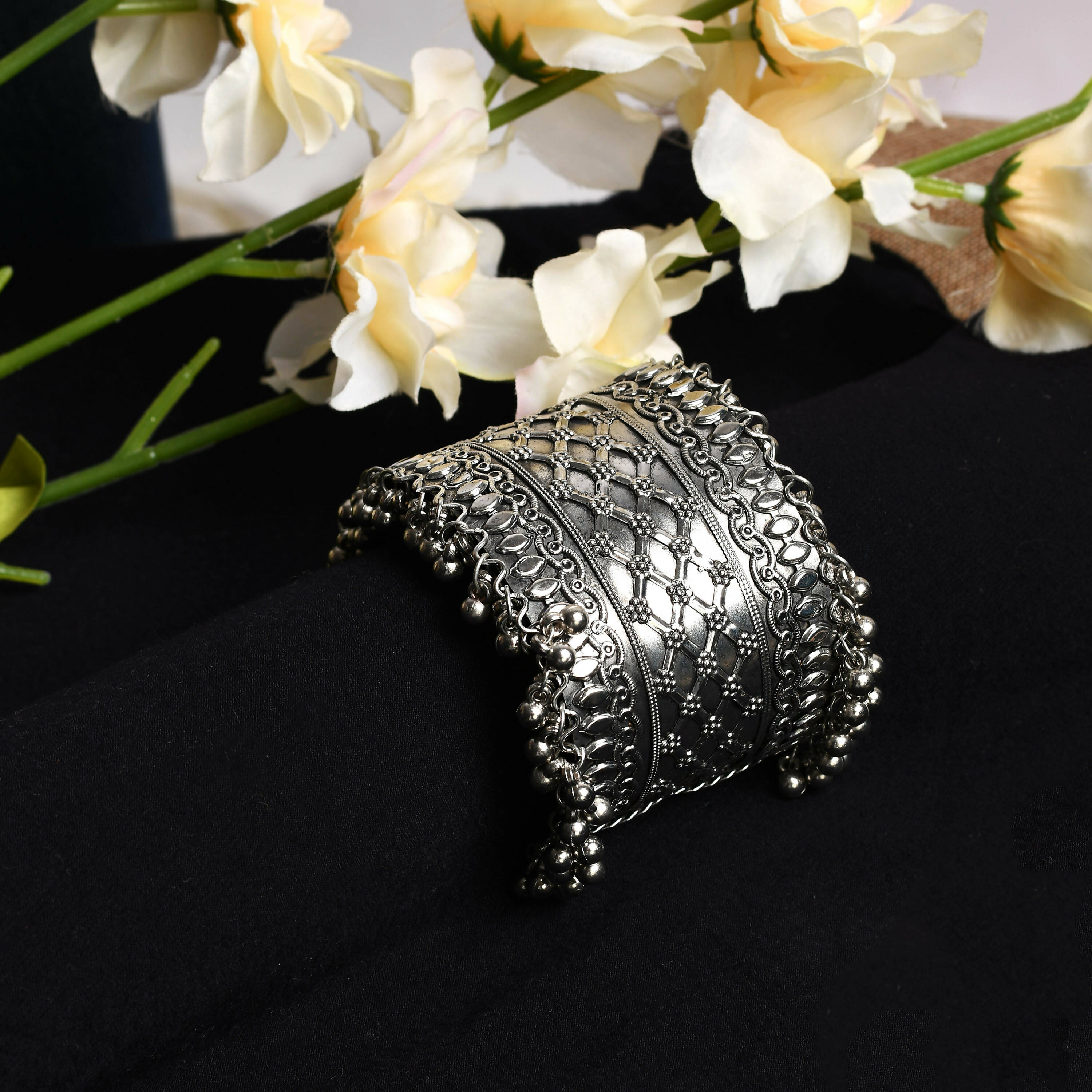Mominos Fashion Joharkamal Oxidised Silver-Plated Ghungroo Handcraft Bracelet - Design 026 - Distacart