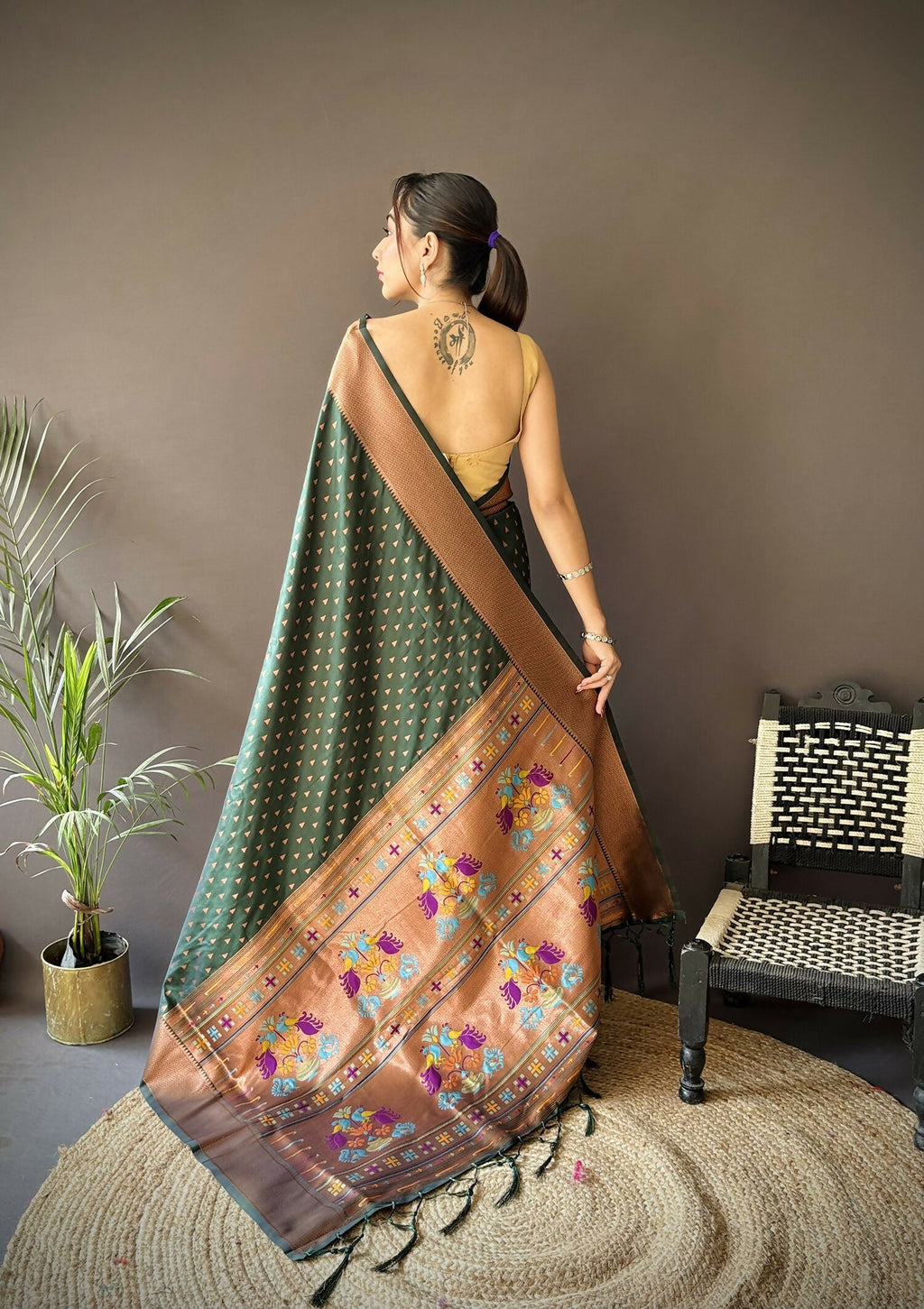 Joban Fashion Green Jacquard Butti Soft Lichi Silk Paithani Saree - Distacart