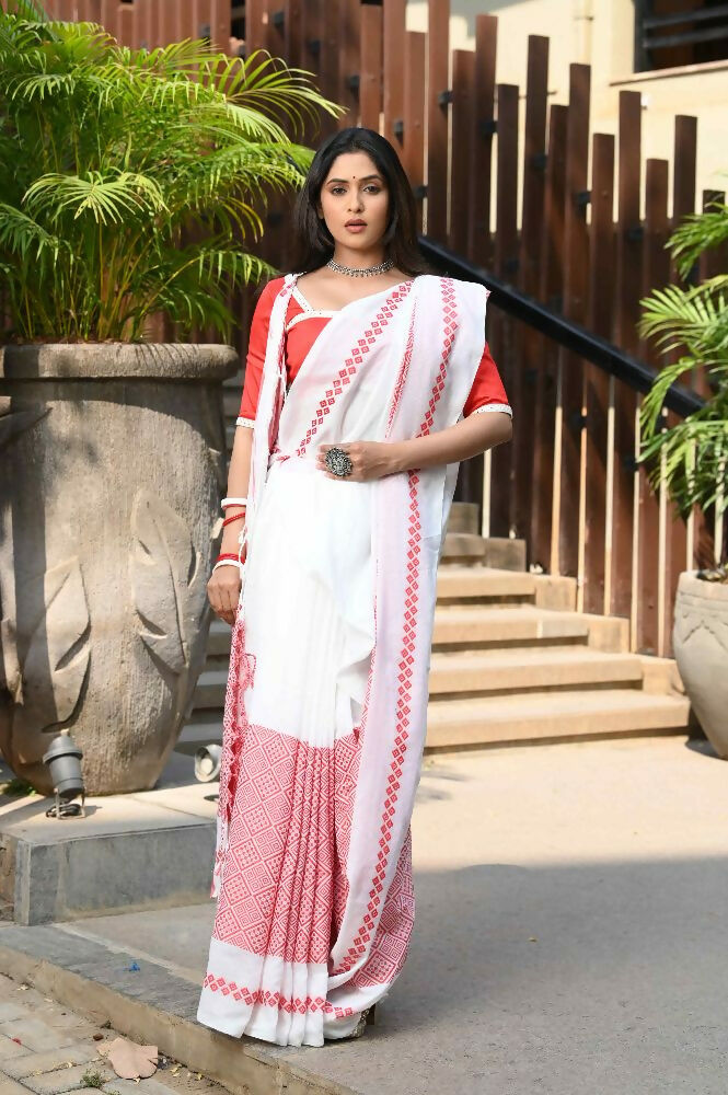 Beatitude White Cotton Tangail Handloom Saree