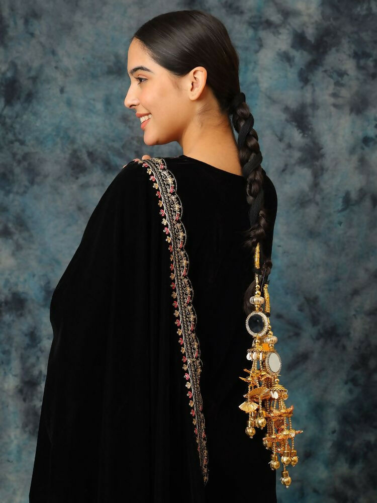 Ruby Raang Gold Gota Pati Work And Black Thread And Shells With Gold Stones Ghungroo