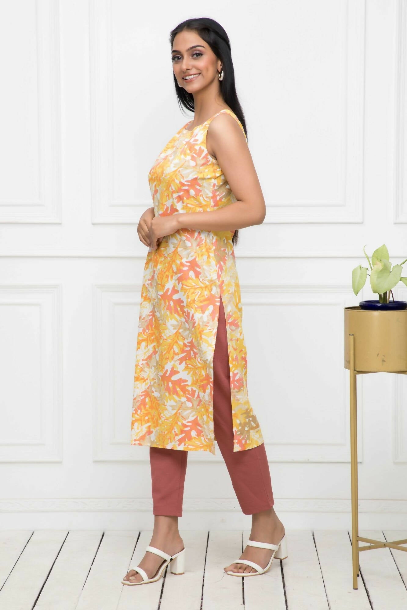 Myshka Multi Floral Women Cotton Straight Round Neck Kurtas - Distacart