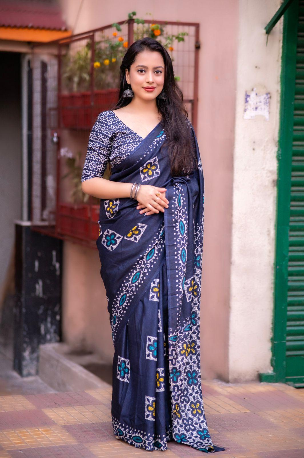 Blue Silk Blend Ethnic Motifs Saree with Unstitched Blouse - A2M