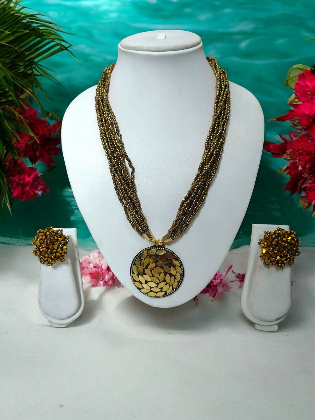 Inhanns All-Day Statement Beaded Necklace Set - Gold