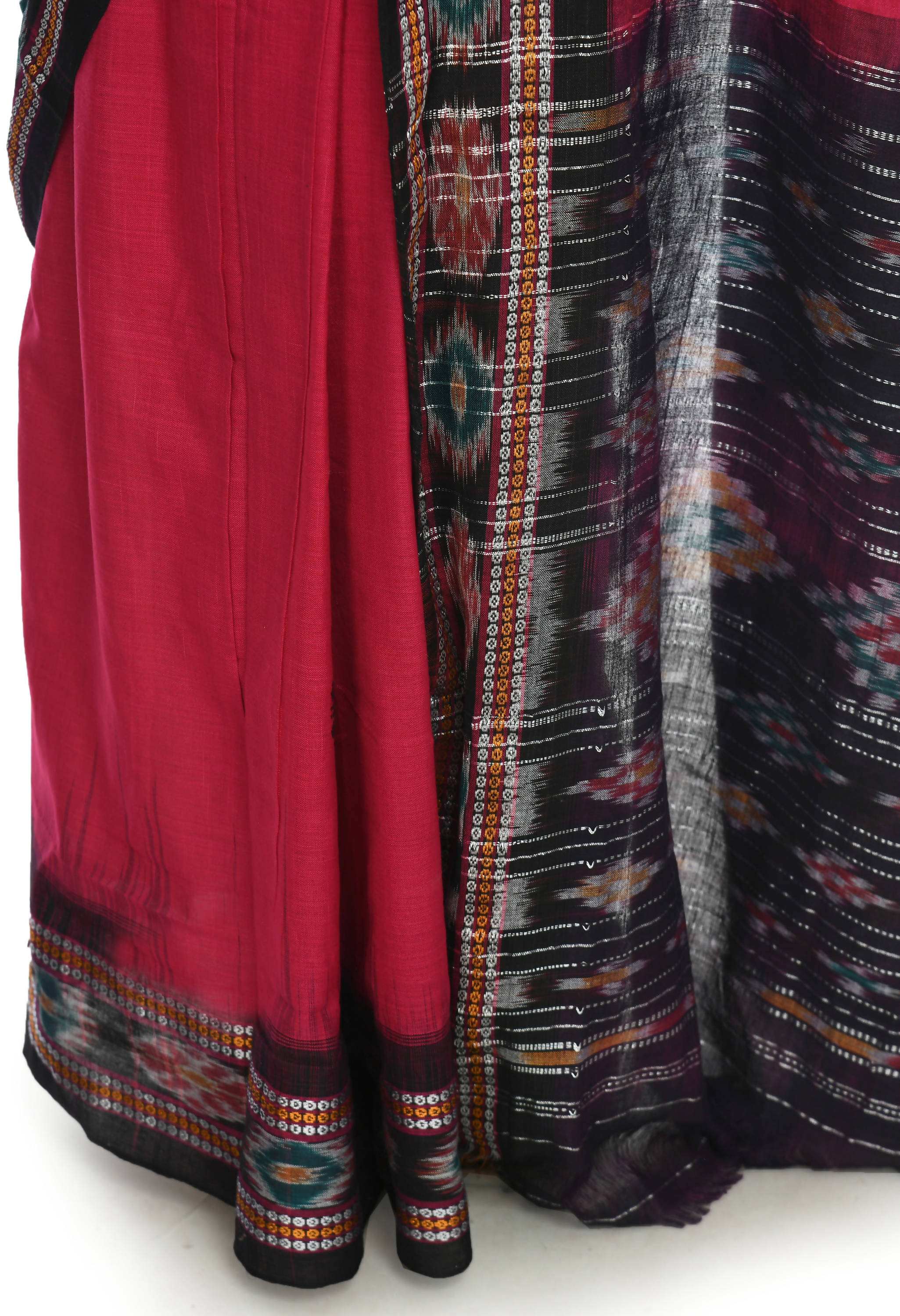 Vamika Sambalpuri Ikat Cotton Rekhabala Buti Magenta & Black Saree