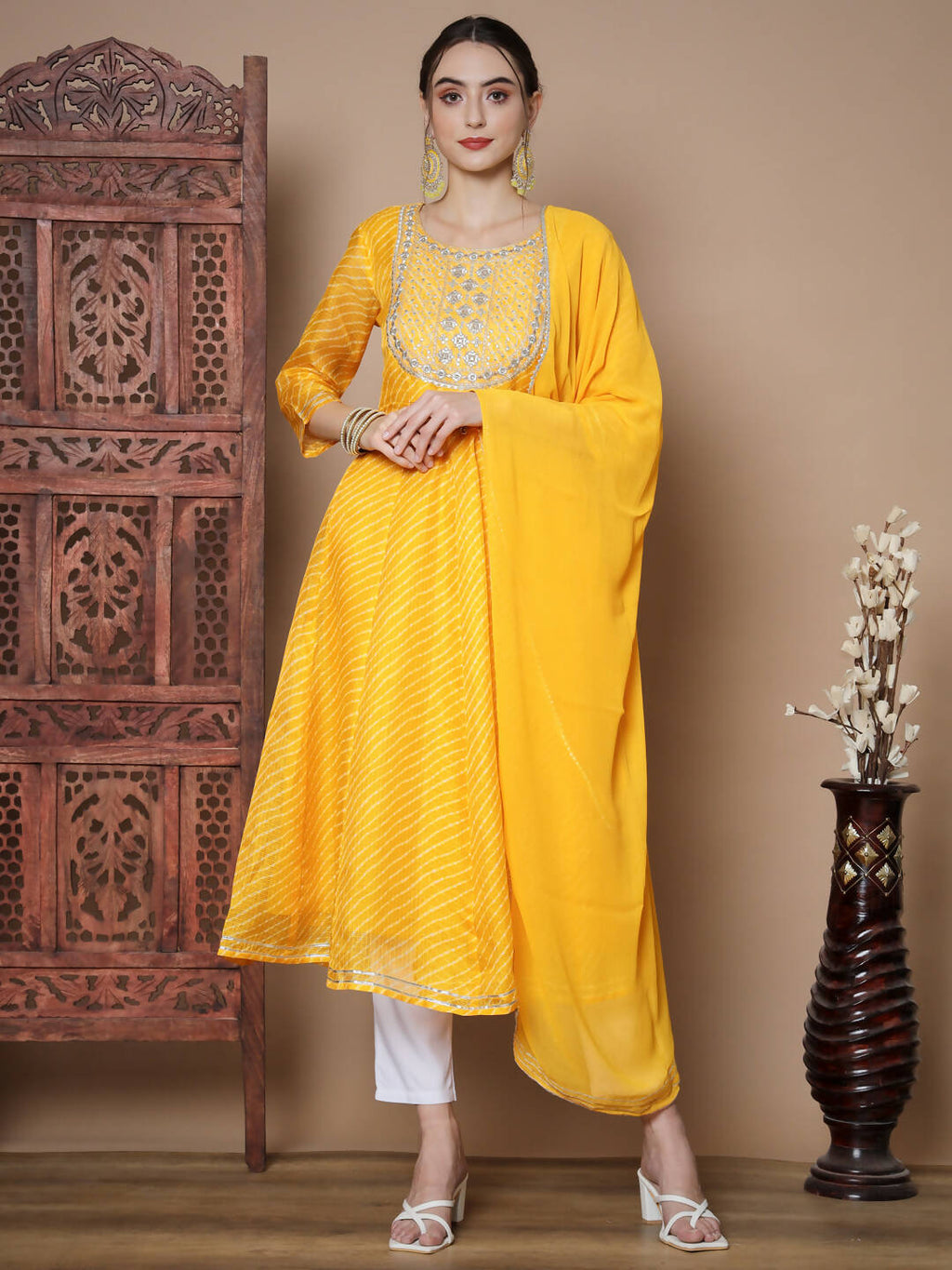 Myshka Women's Yellow Anarkali Kurta & With Dupatta