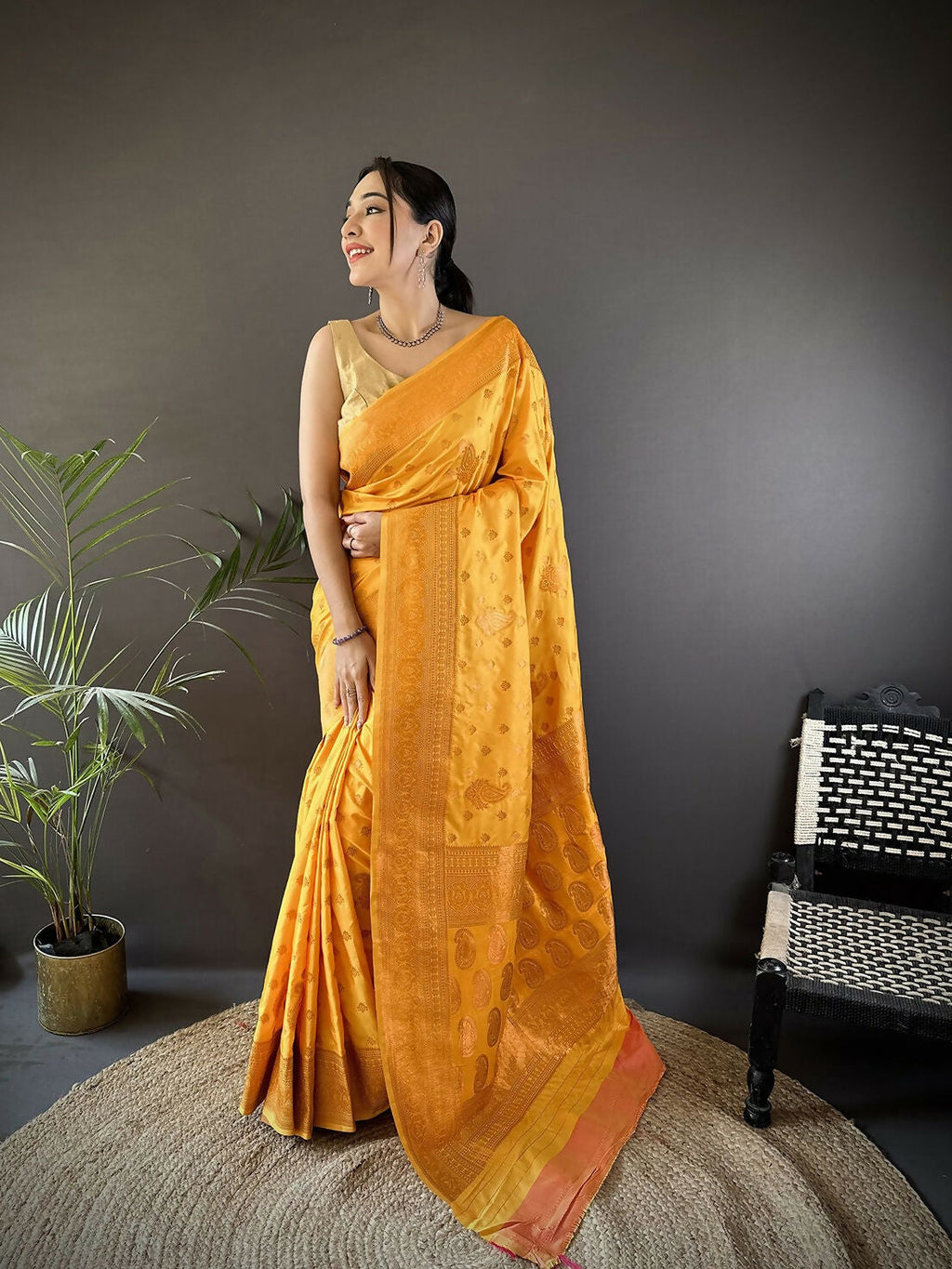 Joban Fashion Banarasi Orange Woven Woven Soft Silk Saree - Distacart