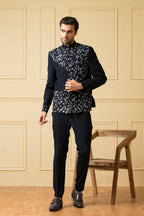 Valiente Designer Men's Indo western Set by Hilo Design