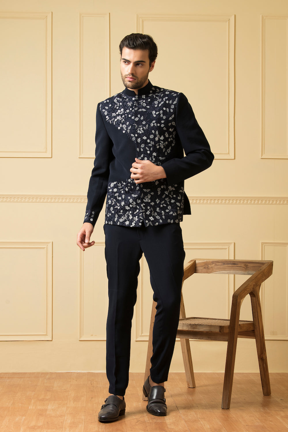 Valiente Designer Men's Indo western Set by Hilo Design