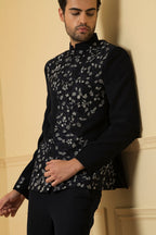 Valiente Designer Men's Indo western Set by Hilo Design