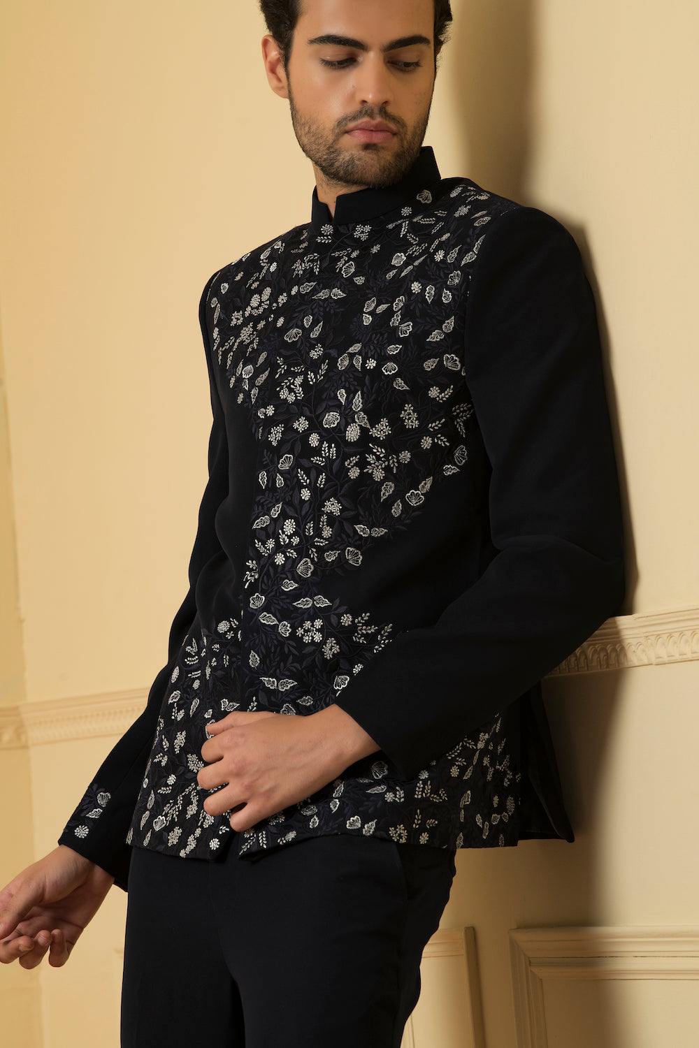 Valiente Designer Men's Indo western Set by Hilo Design