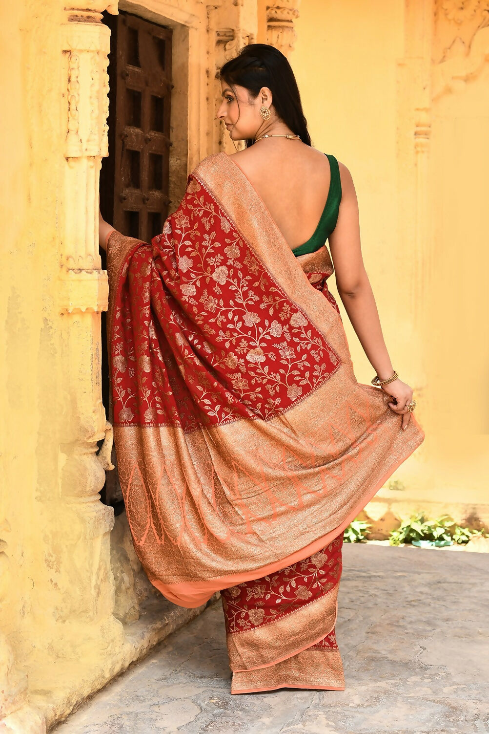 Joban Fashion Red Crepe Chiffon Pure Handloom Banarasi Silk Saree