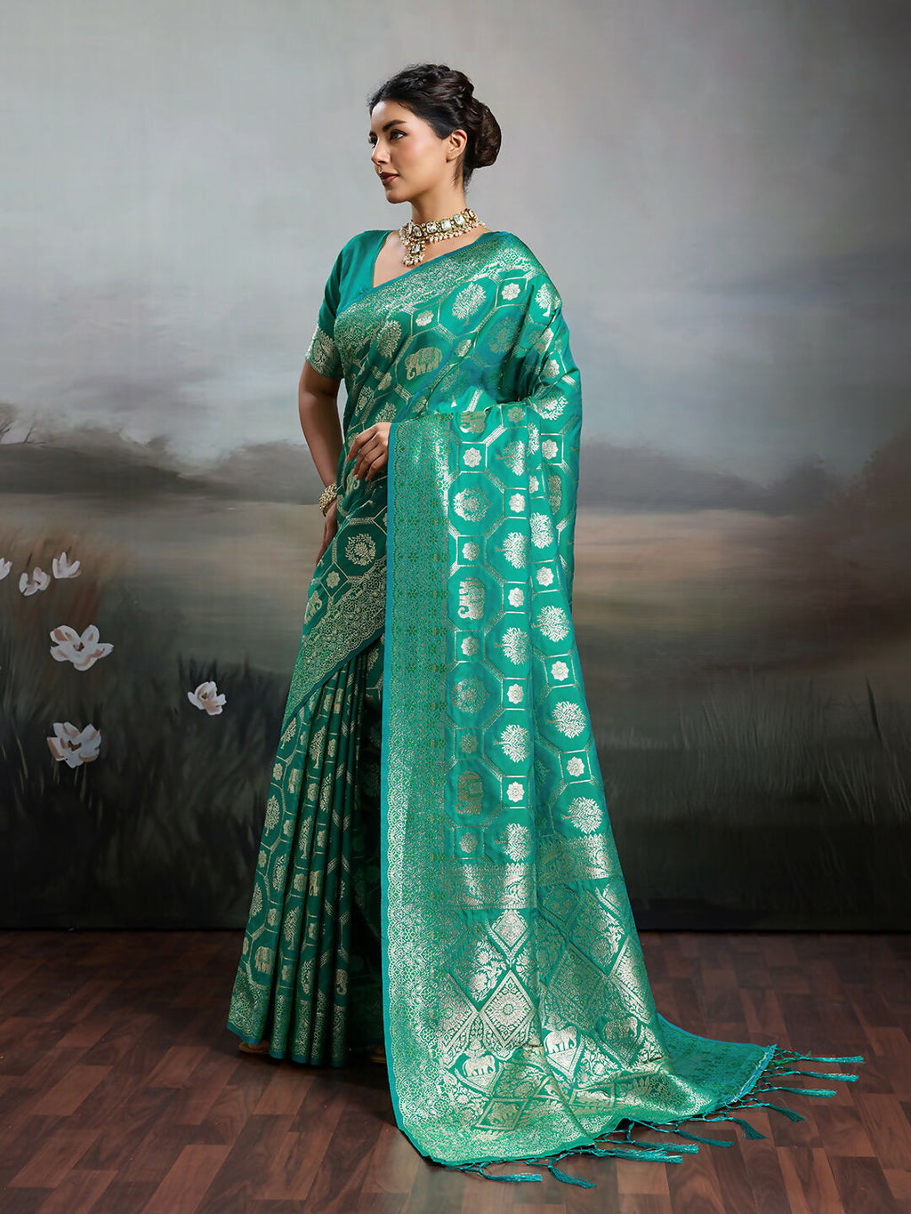 Shree Shyam Fashion Rama Green Silk Blend Saree - Distacart