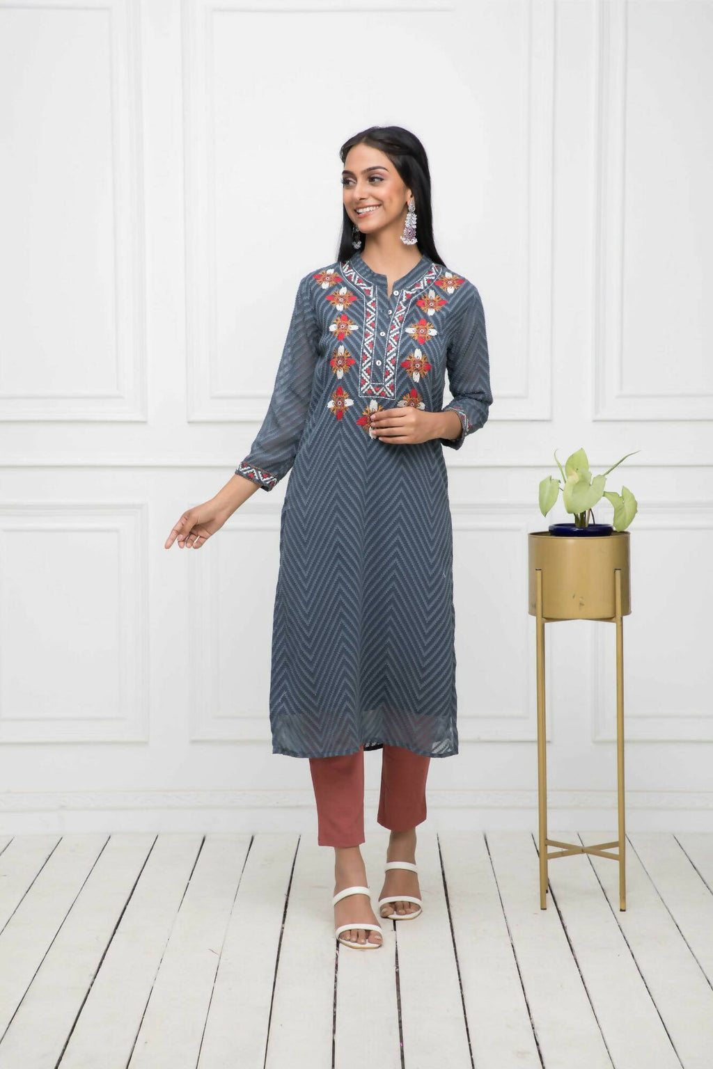 Myshka Women Solid Georgette Straight V-Neck Grey Kurtas - Distacart