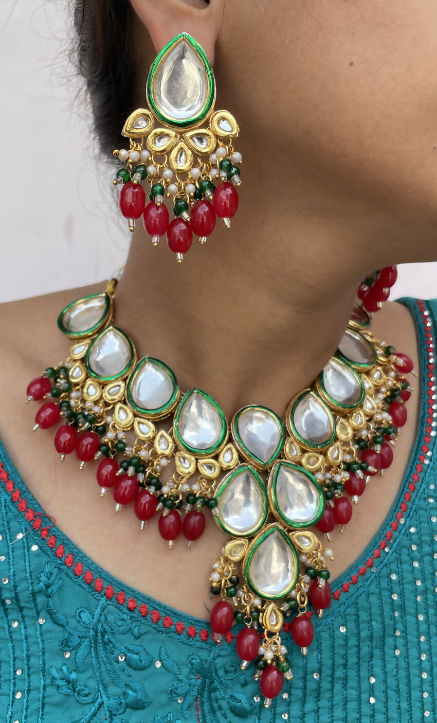 Joban Fashion Hand Made High Quality Gold Plated Base Metal Alloy Kundan Stone Studded Kundan Jewellery Set